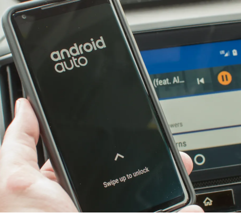 Bug di Android Auto Blocca i Comandi Vocali: Gli Utenti Esprimono Frustrazione